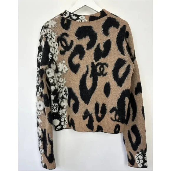 NWT CHANEL 23/A METIERS D'ART CC LEOPARD PRINT JUMPER SIZE FR 38 (UK 10) - Picture 9 of 15